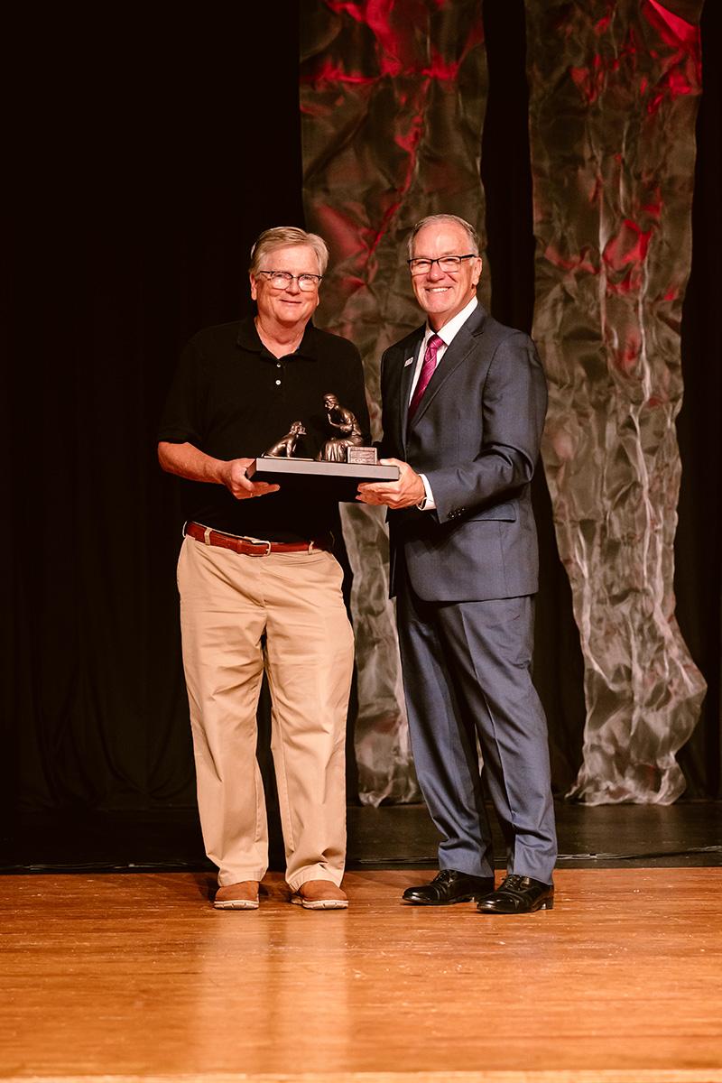 Phil White Receives SNU’s Mark 9:35 Award 